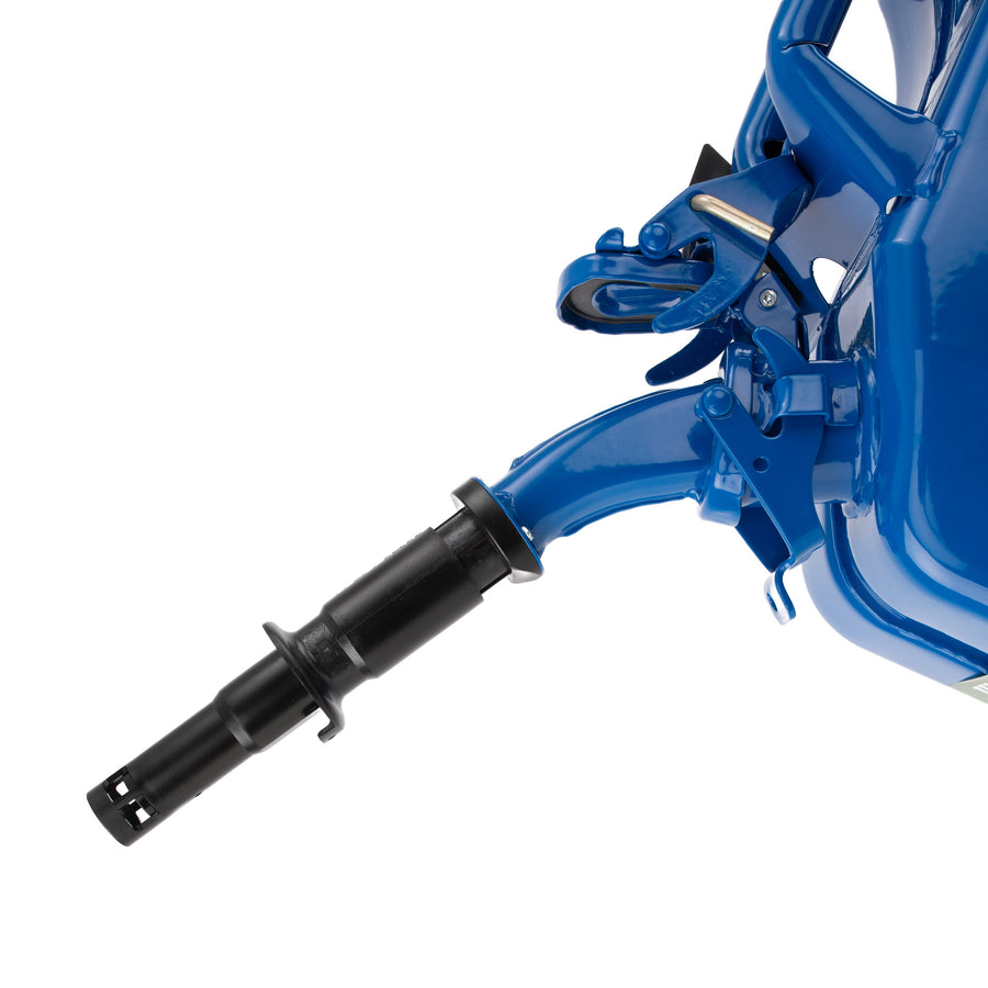 Wavian 10L NATO jerry can in Blue — nozzle detail